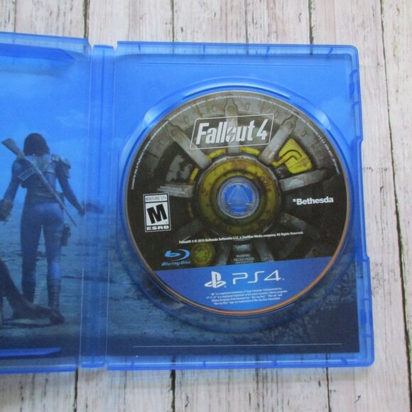Fall Out 4 Sony PS4 Video Game Disc and Case - Picture 3 of 5